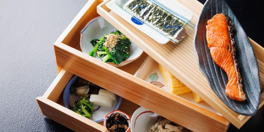 朝食