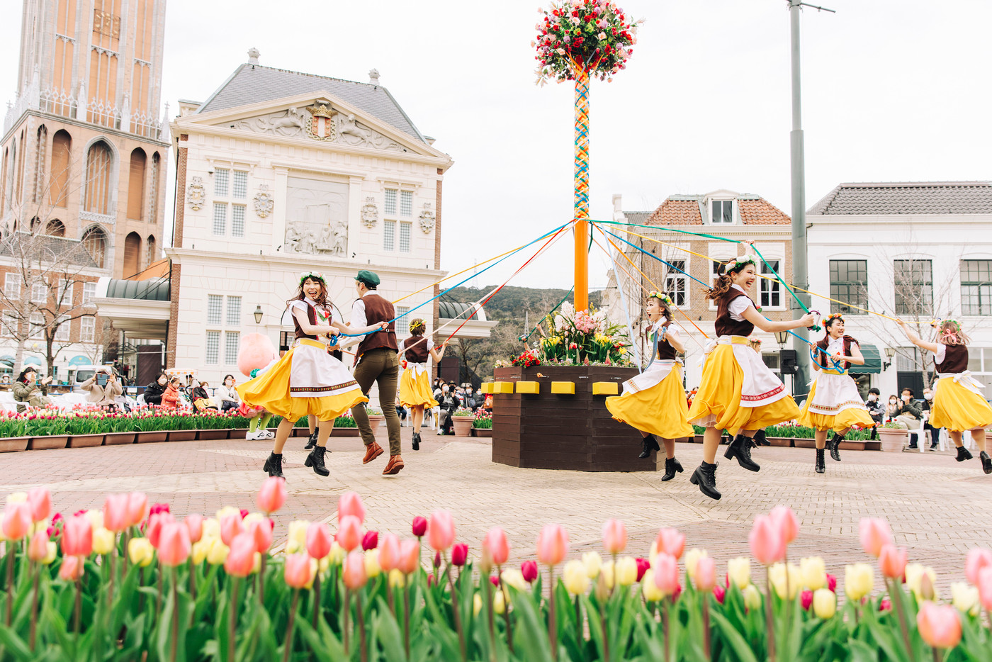 春の訪れをみんなでお祝い！ショーやパレードで盛り上がろう2606687