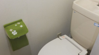 スタンダードダブルルーム　共用バスルーム・トイレ付