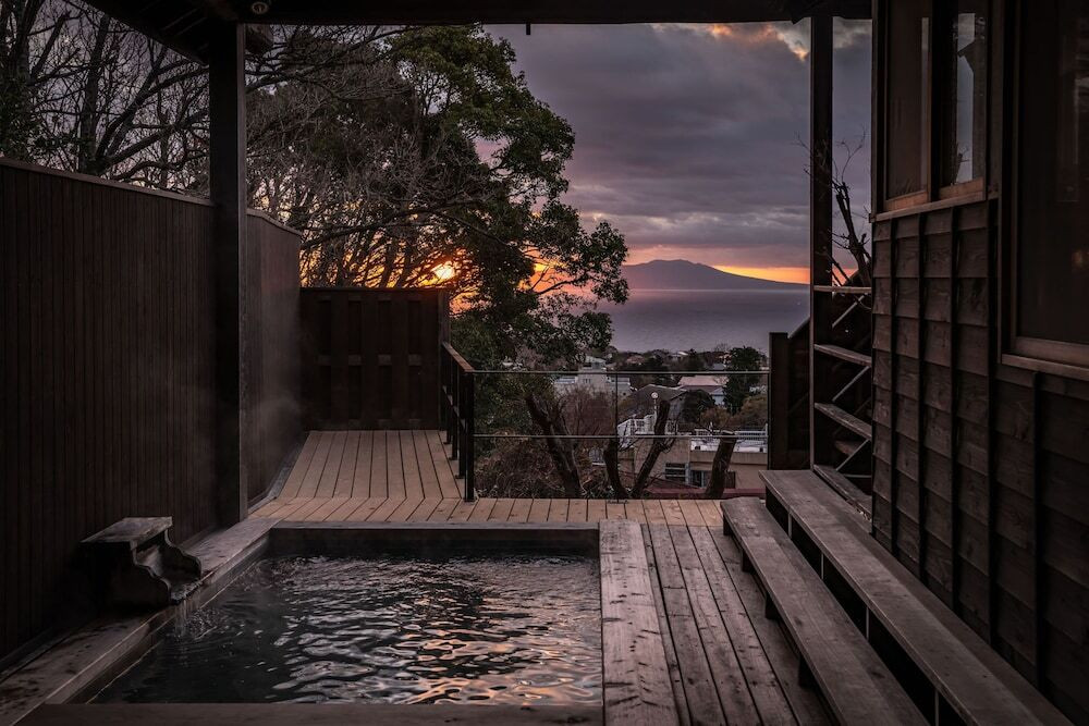 1⽇2組の離れがおすすめ！森の中の全室露天風呂付き宿4244281