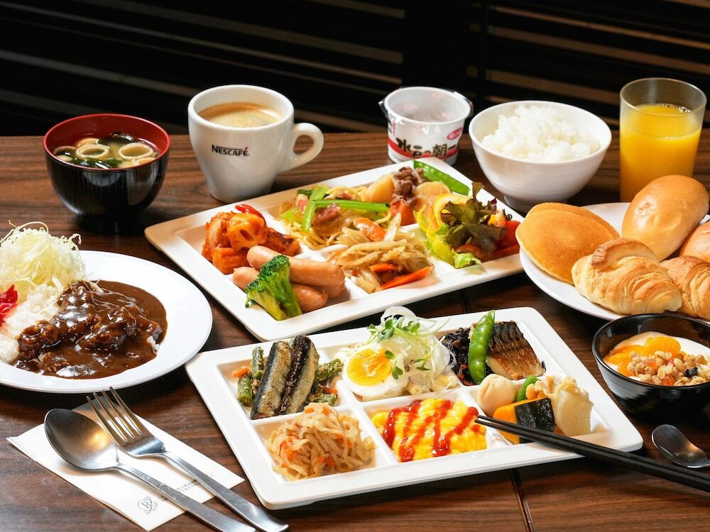 朝食