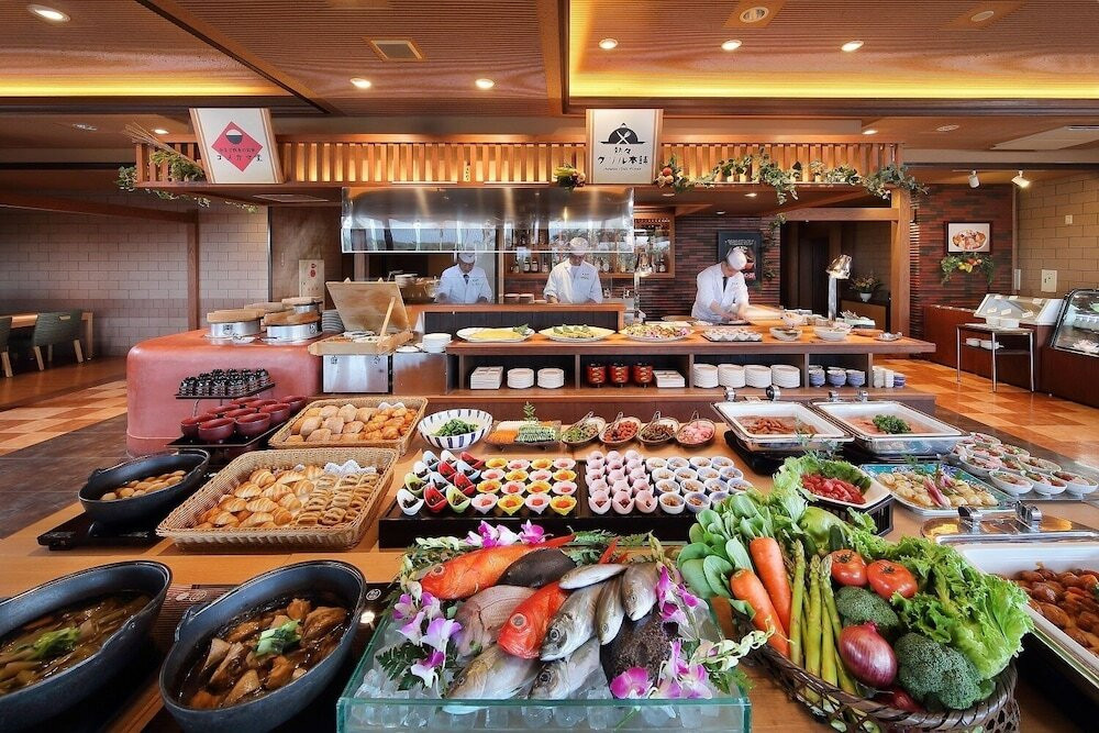 7. 海が目の前！“朝獲れ地魚”の朝食も自慢の「たてやま温泉 千里の風」3385644