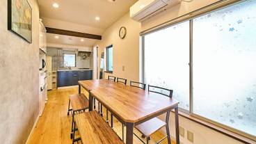 客室内のダイニングエリア / 12