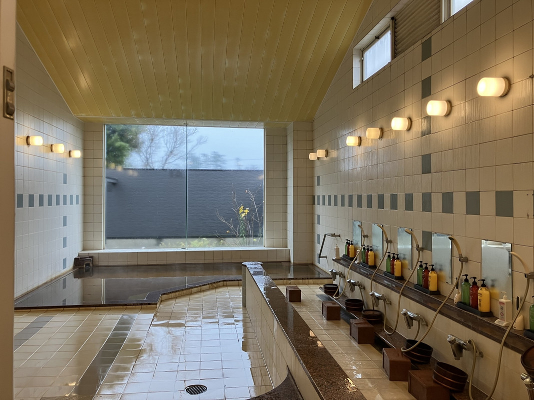 大浴場。温泉の匂いがすごい！