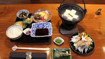 食事・飲み物 / 1