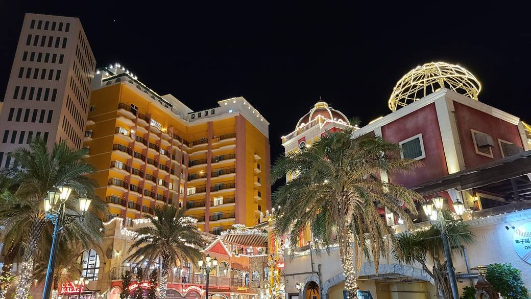 アメリカンビレッジ / 1