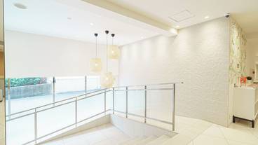 内部エントランス / 2