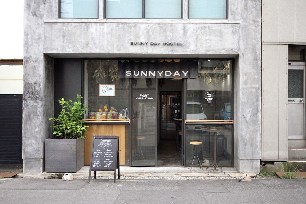 3. 個性豊かなお部屋がそろうリノベ宿「SUNNY DAY HOSTEL」4088366