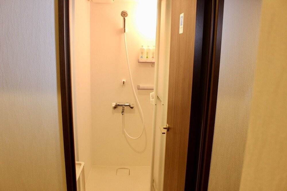 バスルームのシャワー