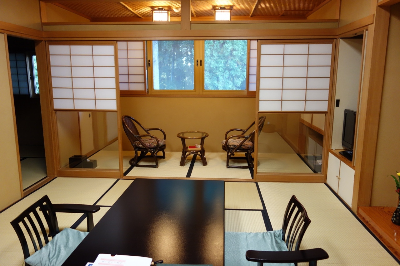 約3000坪の日本庭園を望む和室でしっとりした和の情緒を感じて3491894