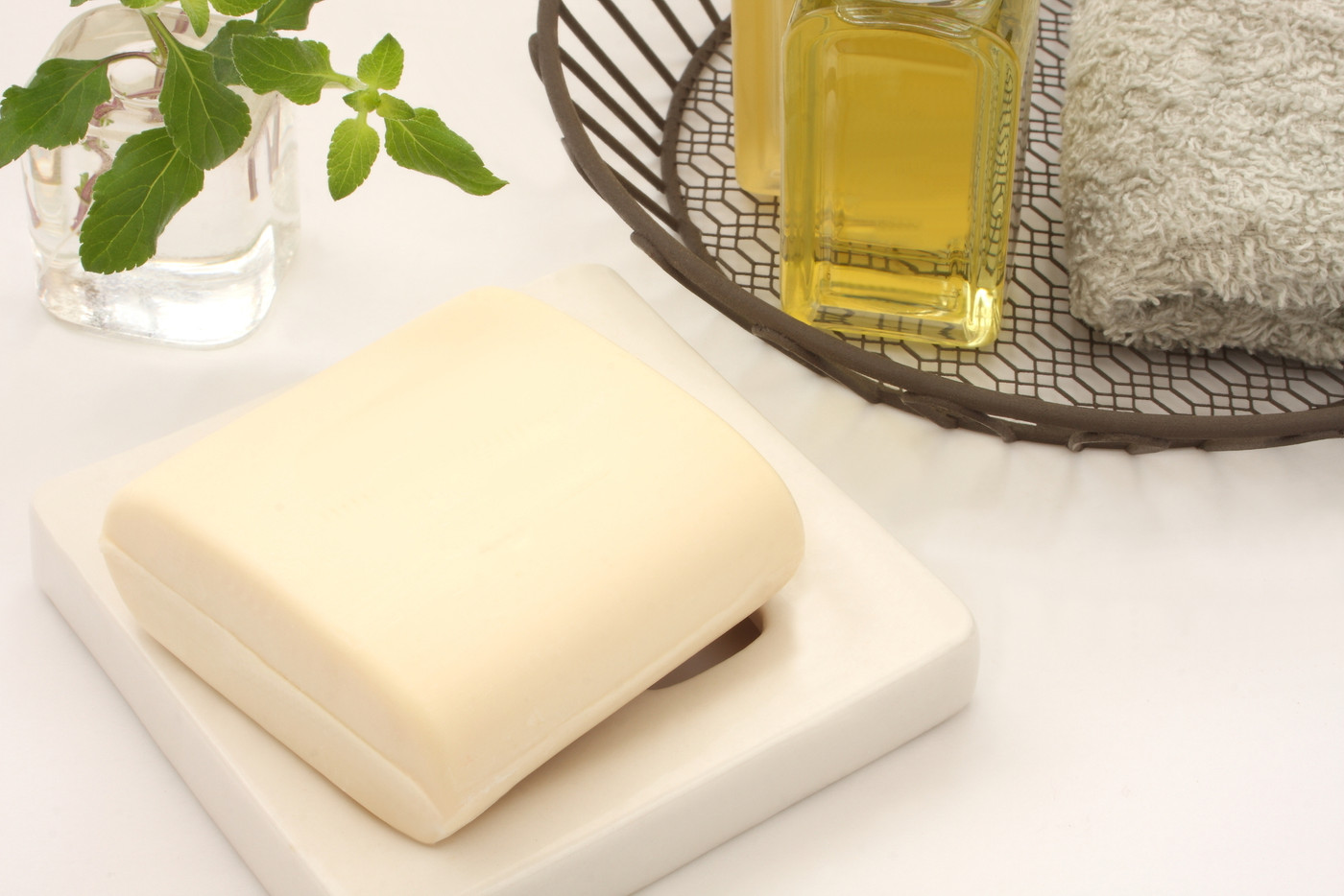 石けん　洗面用具　白背景