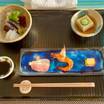 夕食はよもぎ入り胡麻豆腐、美崎牛のサーロインステーキなどのメニューでした。