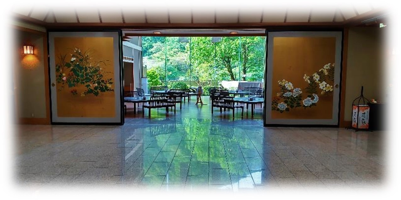 訪れた時はラウンジから見る新緑が綺麗な時期。