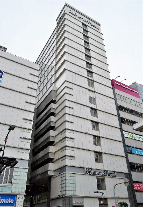 複合施設の８階がフロント