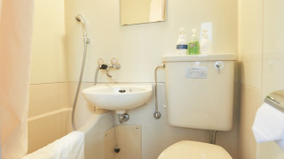 ダブルルーム セミダブルベッド 1 台 喫煙可