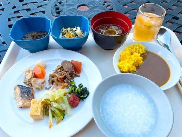 谷茶ベイ　和食一例 / 2