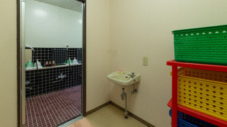 和室3名用 共用バスルーム 禁煙