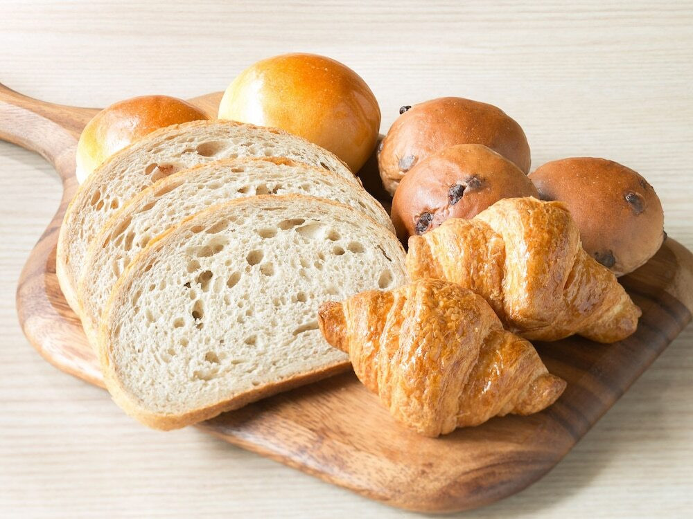 朝食 進々堂のパン