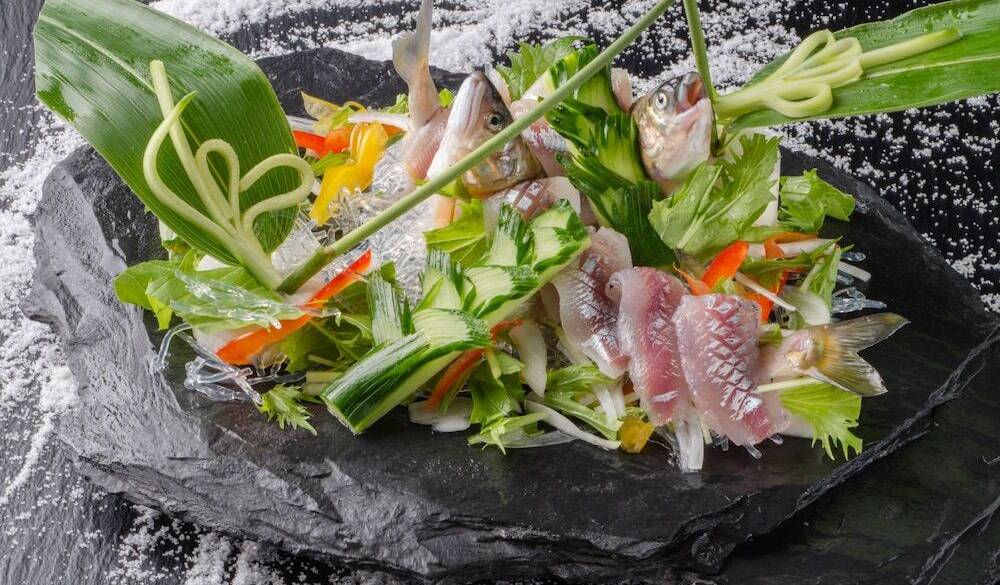 夕食一例 岩魚お造り / 3