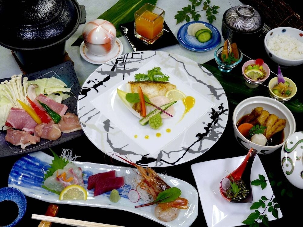 海を一望。天然温泉を24時間楽しめる3845555