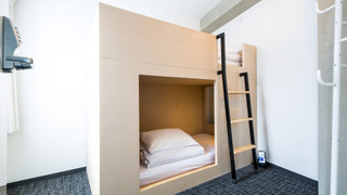 二段ベッドルーム (女性専用、2ベッド、共用バスルーム)