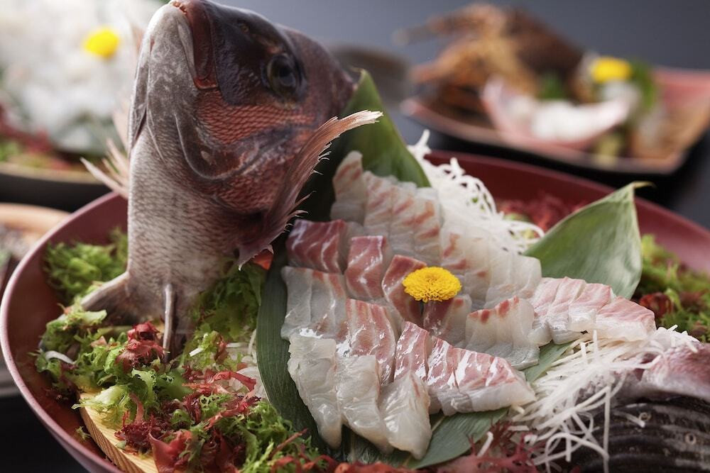 四方を海に囲まれた淡路島の、新鮮な魚介と地元食材に舌鼓4276461