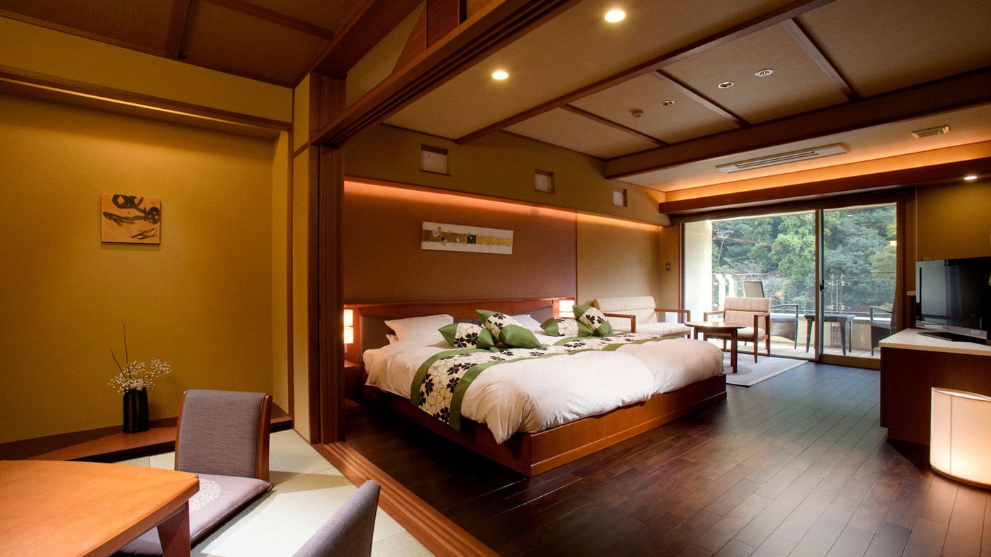 樹木と清流に包まれる。上質なサウナ材「ケロ」を体験できる老舗宿4276489