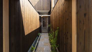 施設の入り口 / 7