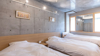 リビングスイート (セミダブル3台) 禁煙