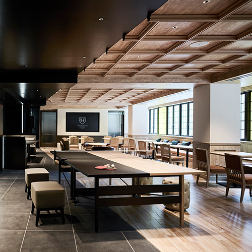 キャンバスラウンジの卓球台