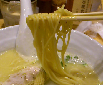 「銀座 篝」料理 983689 鶏白湯SOBA　麺