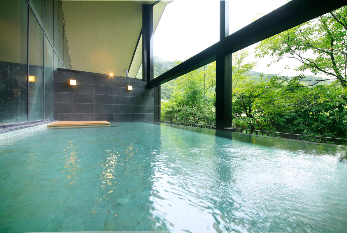 せせらぎの湯処・女性用露天風呂一例