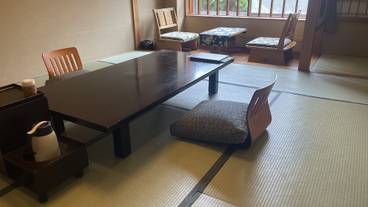 客室 / 17