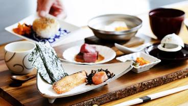 食事・飲み物 / 16