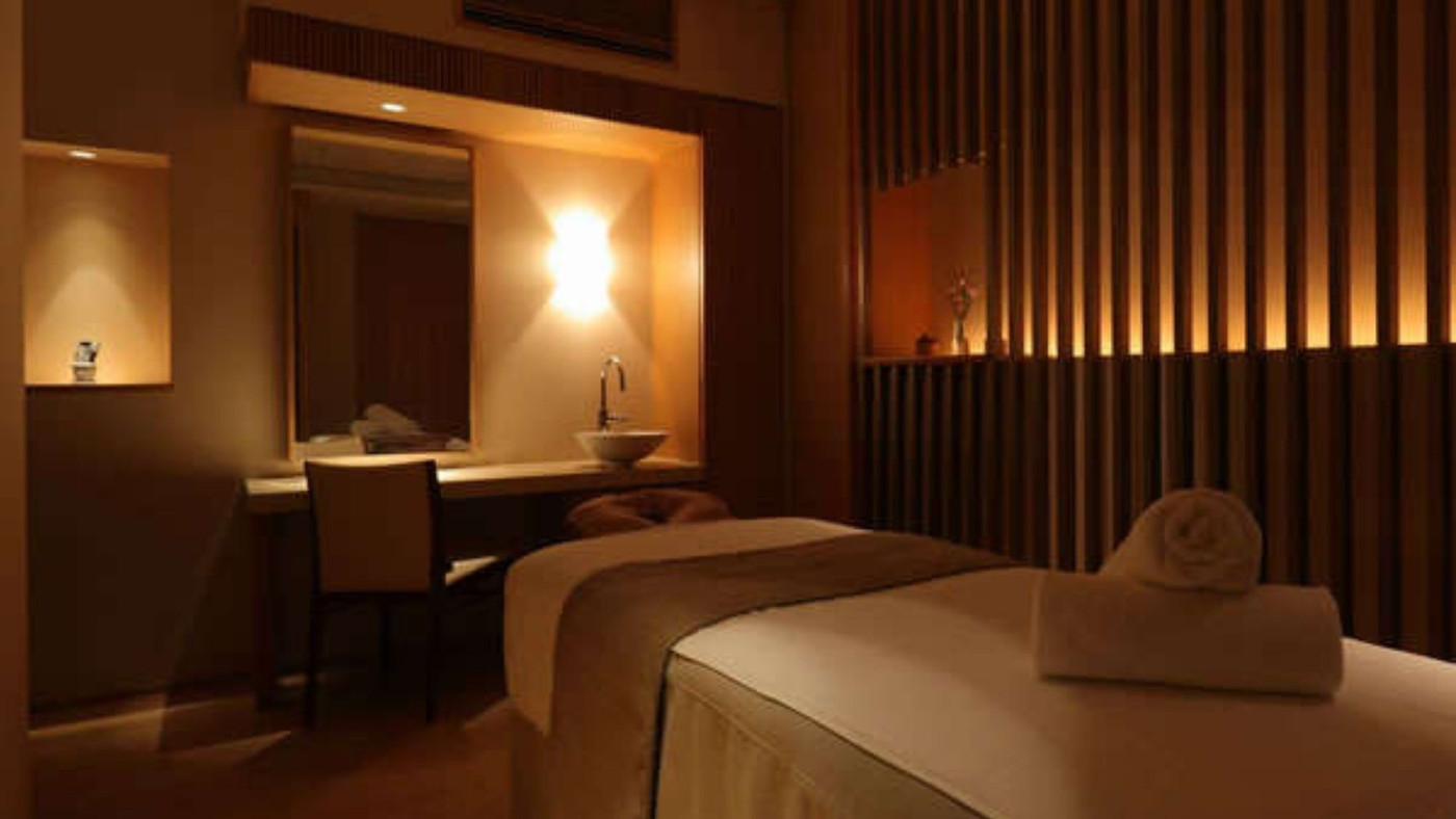 歴史ある温泉宿で名湯を堪能3439378