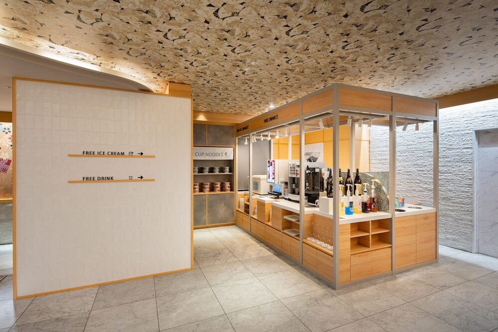 ロビーラウンジ