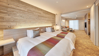 デラックス ツインルーム ベッド (複数台)