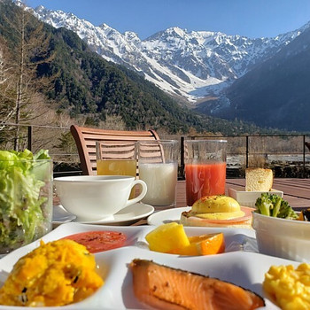 洗練された絶景テラスで非日常を楽しむ4022289