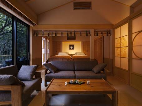 千年のしじま 月夜見の座 / 1