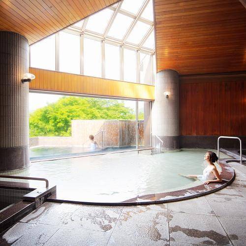 朝食前にスッキリ
長湯したくなる大浴場 / 2