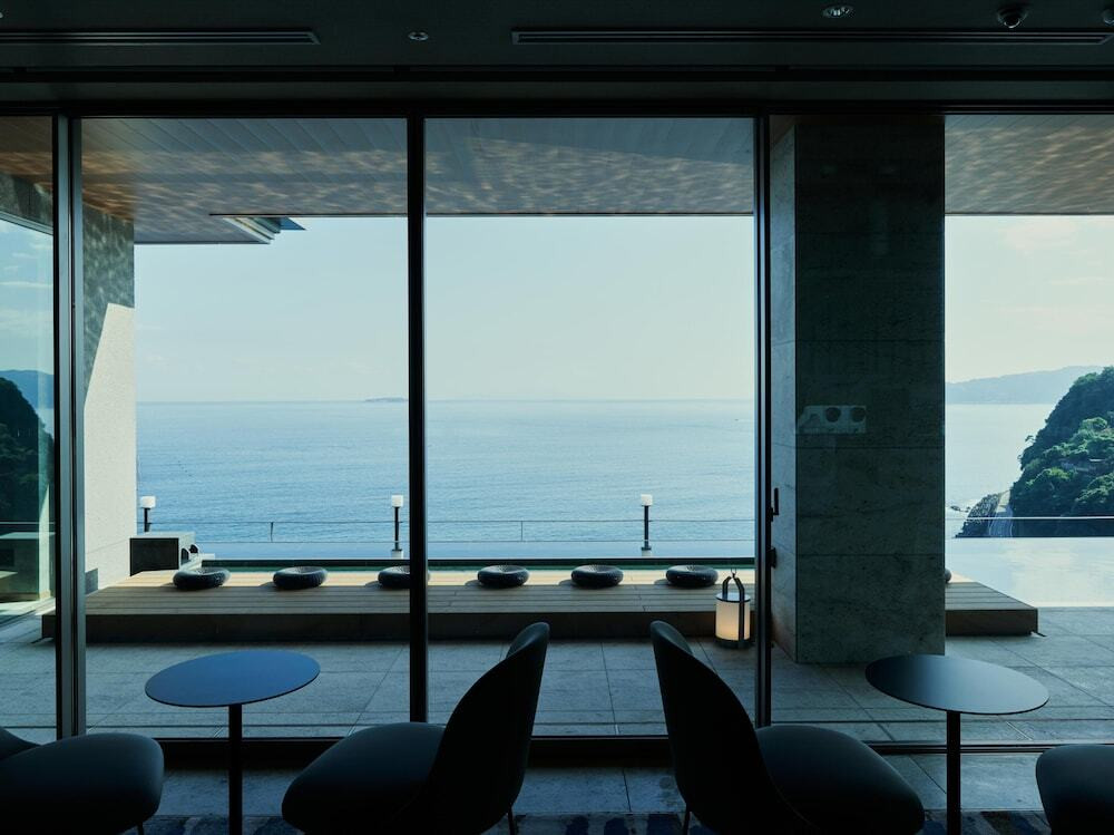 レセプションと足湯