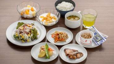 食事・飲み物 / 4