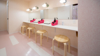 カプセルタイプ女性限定ドミトリー 2連コネクティングルーム 禁煙 (カプセルの間仕切りは開閉可能)