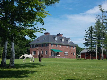 「ヘイゼル・グラウスマナー」 外観 22990196 ヘイゼルグラウスマナー外観(庭側)