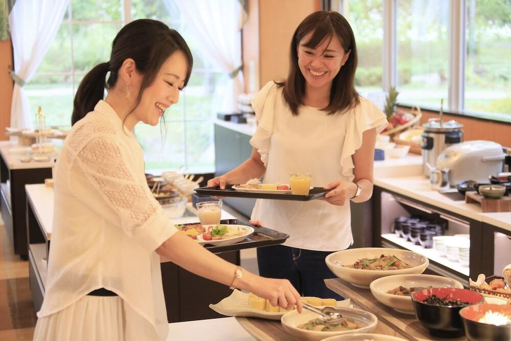 上質な温泉から朝食バイキングまで楽しめる！森の中にあるコテージ4068337