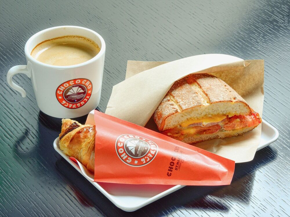 朝食
