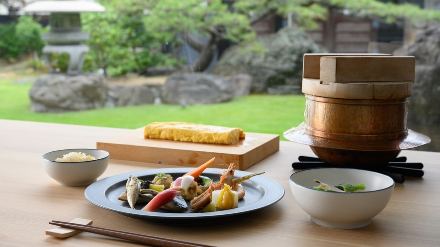 心も体も満たされる、邸宅を改装した一棟貸しの宿3926913