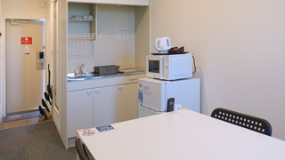 フォースルーム (23時以降のチェックインはできませんのでご注意ください)