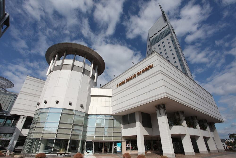 主要駅は目と鼻の先で、港も近い！香川旅の拠点に最適なホテル4263878