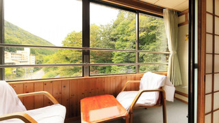 【山側10畳】当館スタンダードの和室（禁煙・シャワー付）